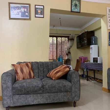 Jj & Je Family House Hostel Dar es Salaam Exterior photo