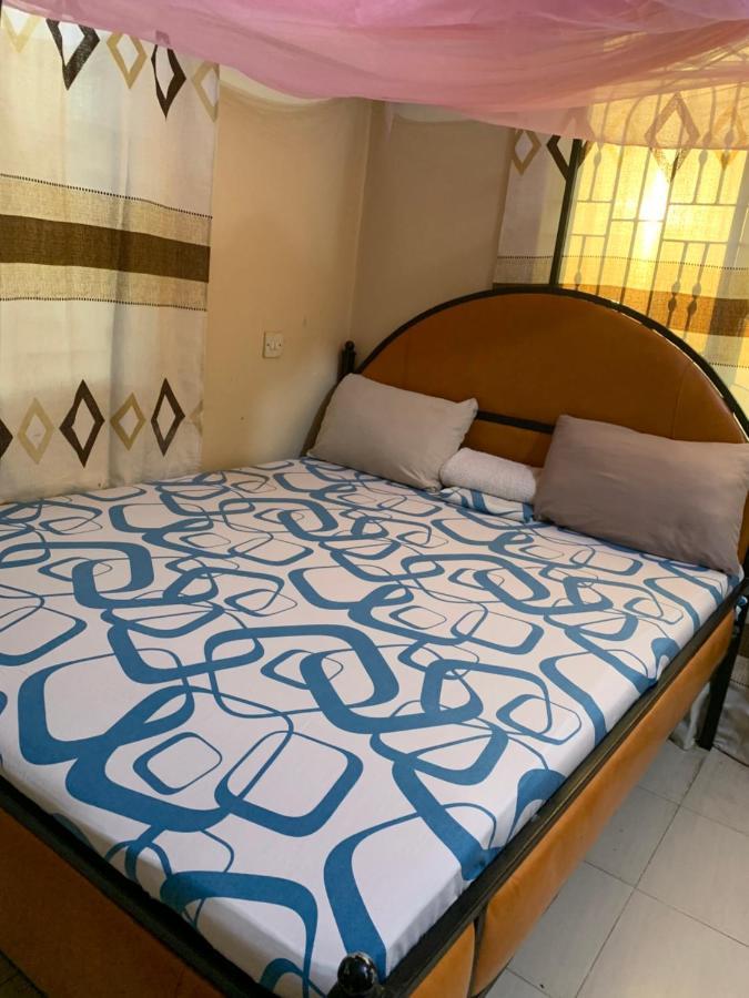 Jj & Je Family House Hostel Dar es Salaam Exterior photo