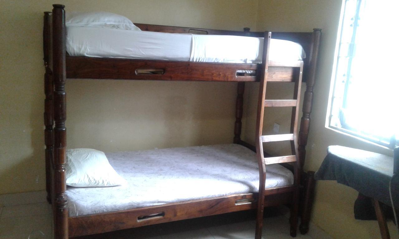Jj & Je Family House Hostel Dar es Salaam Exterior photo