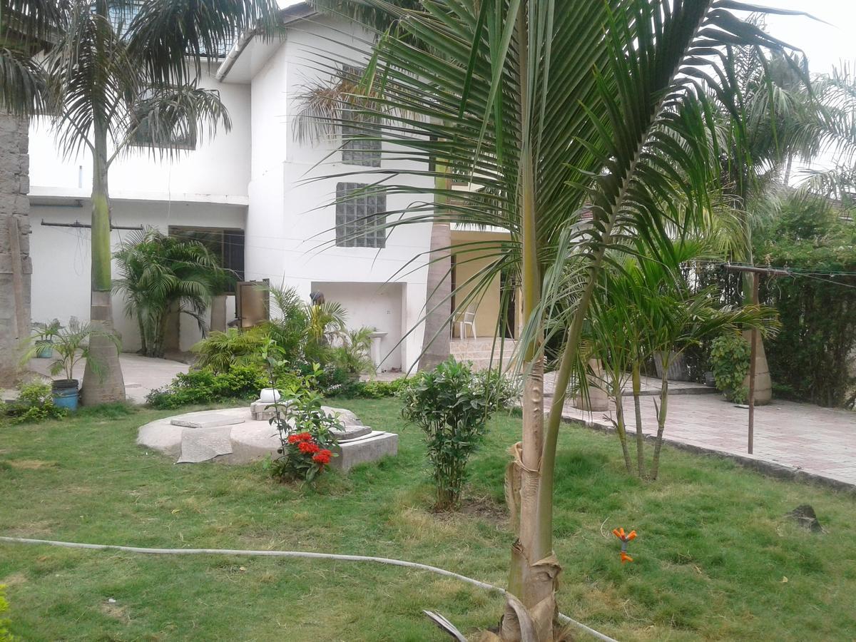 Jj & Je Family House Hostel Dar es Salaam Exterior photo