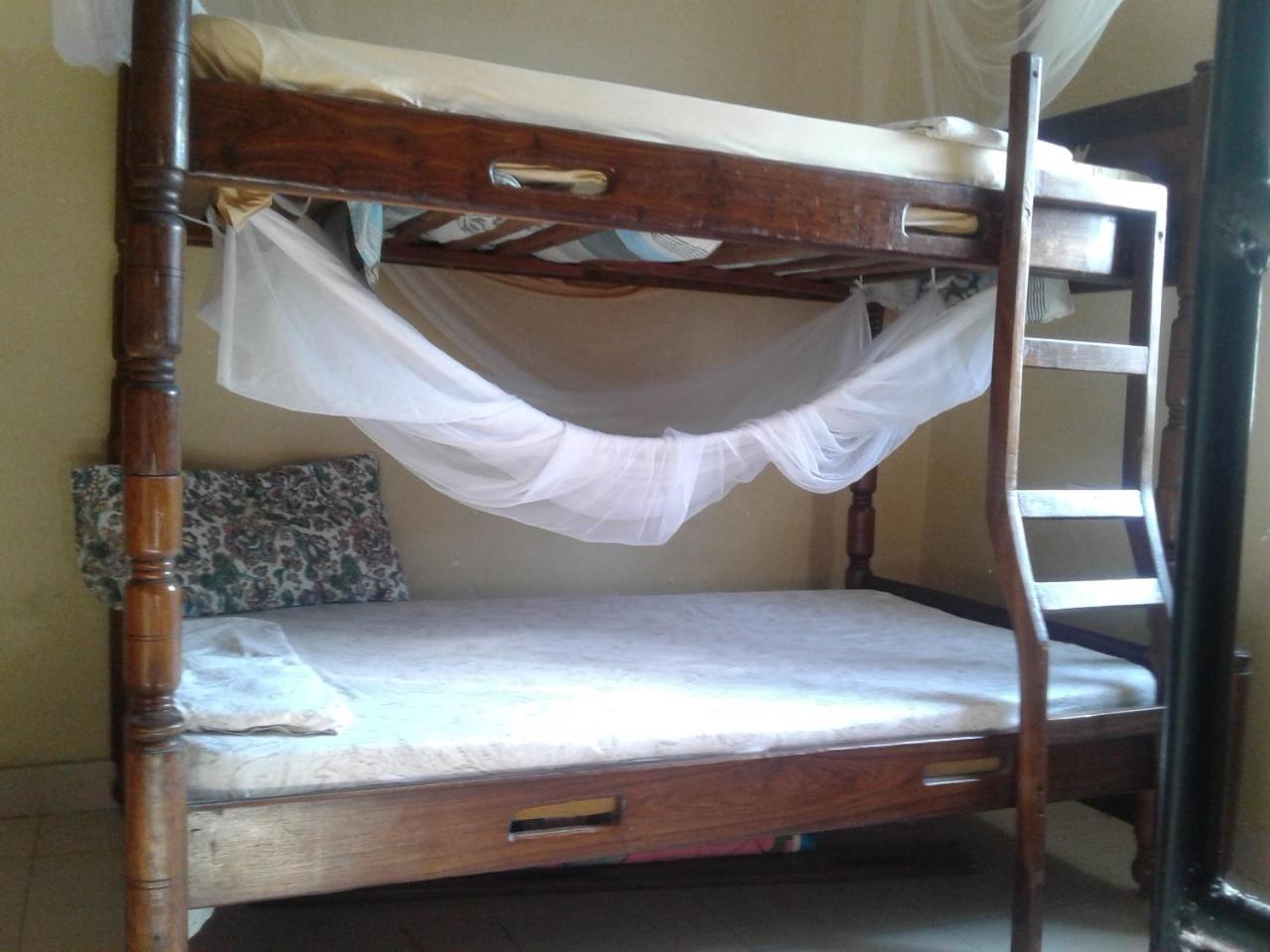 Jj & Je Family House Hostel Dar es Salaam Exterior photo