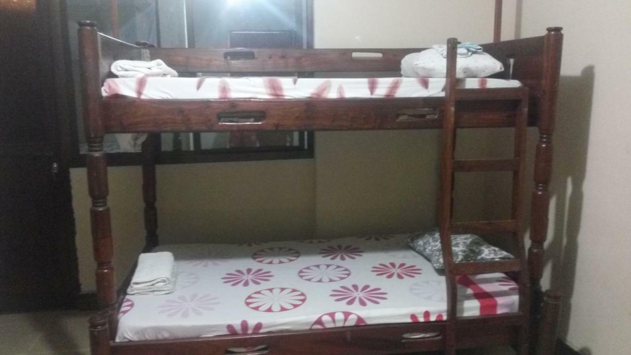 Jj & Je Family House Hostel Dar es Salaam Exterior photo